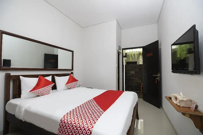 Oyo 2438 D' Tamblingan Guesthouse Kuta Selatan