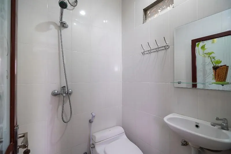 Oyo 2438 D' Tamblingan Guesthouse Kuta Selatan Hotel